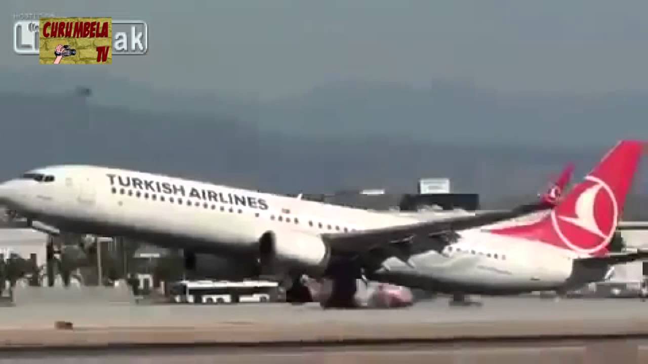 ¿Qué parte del avión toca primero el suelo al aterrizar? 1