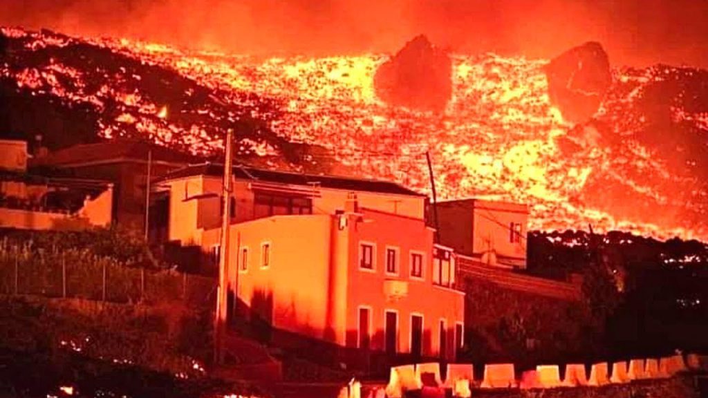 ¿Cuál es el volcán más peligroso de las Islas Canarias? 10