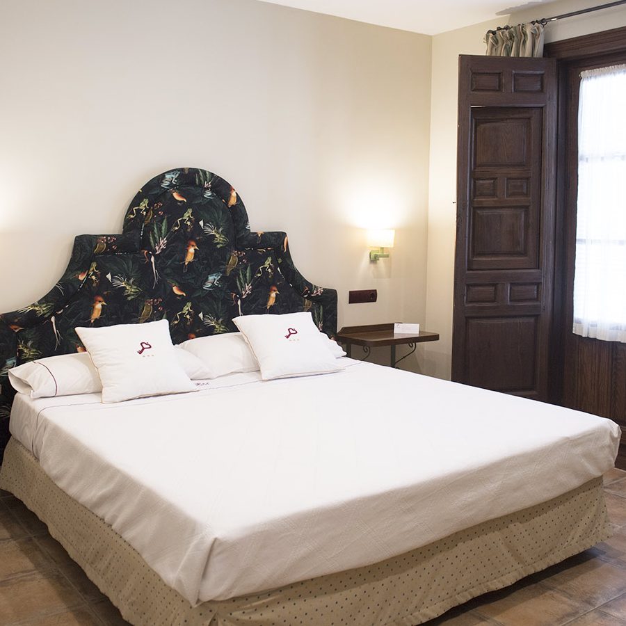 ¿Cuál es el precio de los hoteles de playa baratos en España? 1